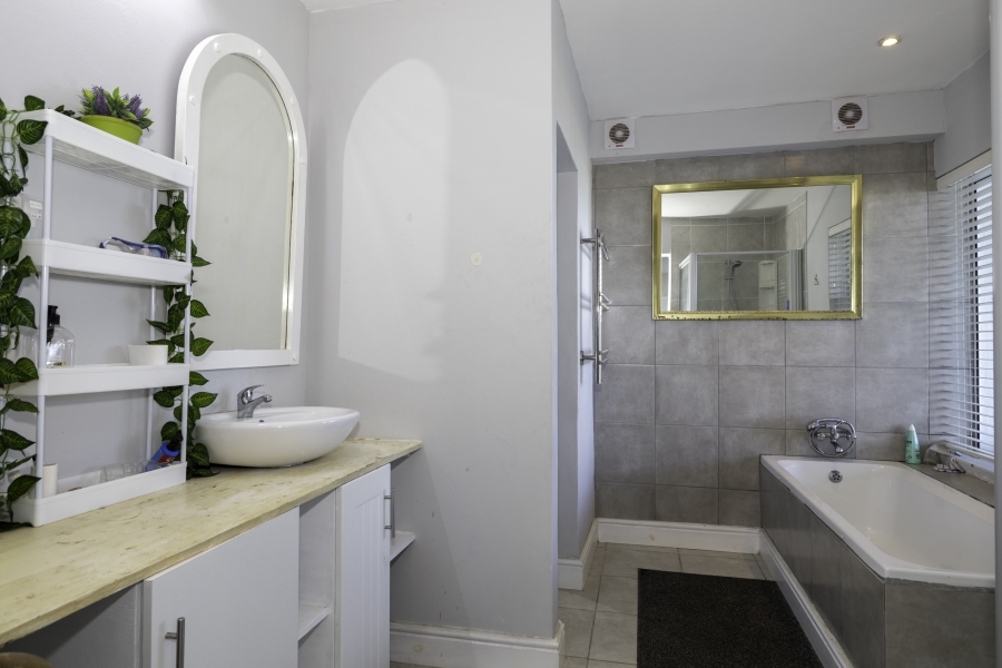 11 Bedroom Property for Sale in West Beach Eastern Cape